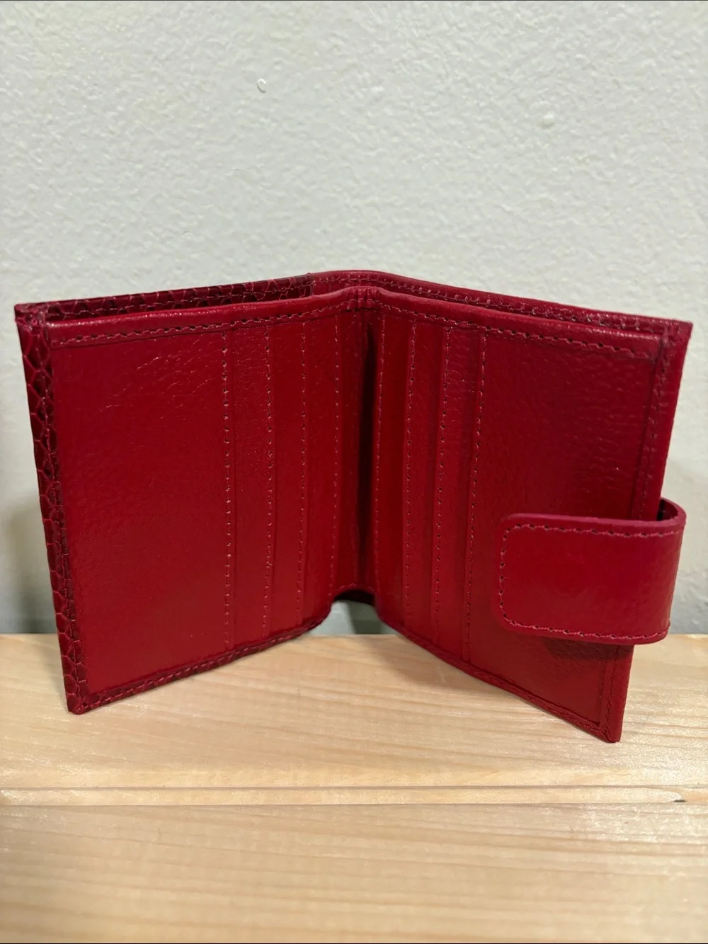 Red Textured Women's Wallet - Classic Compact Design